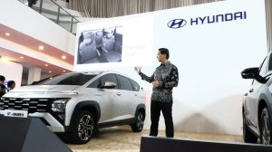 Budi Darmawan Jantania, Head of Regional Sales Department Hyundai Motors Indonesia menjelaskan program promosi khusus GIIAS Semarang 2023