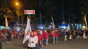 Ribuan penonton memadati pelataran GOR Satria Purwokerto Banyumas untuk menyaksikan penampilan penyanyi Nella Kharisma pada pembukaan Forda 2024 yang dilaksanakan KORMI Jateng pada Sabtu (6/7/2024) malam